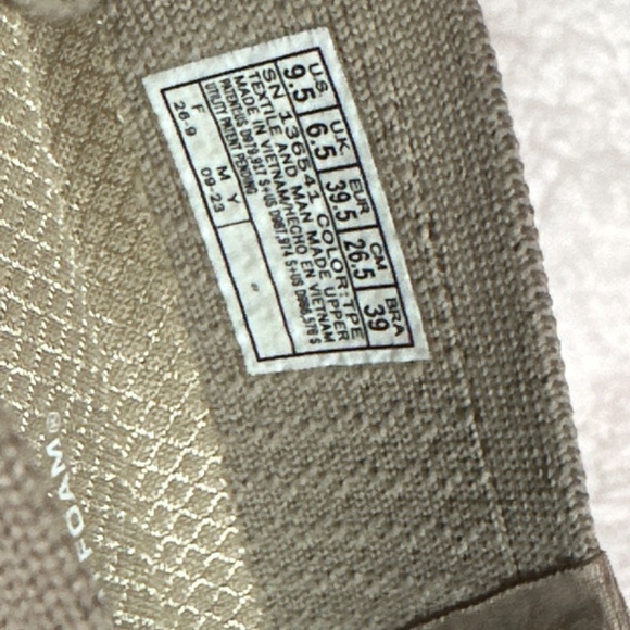 New sketchers women’s slip in shoes 9.5 - Picture 10 of 12